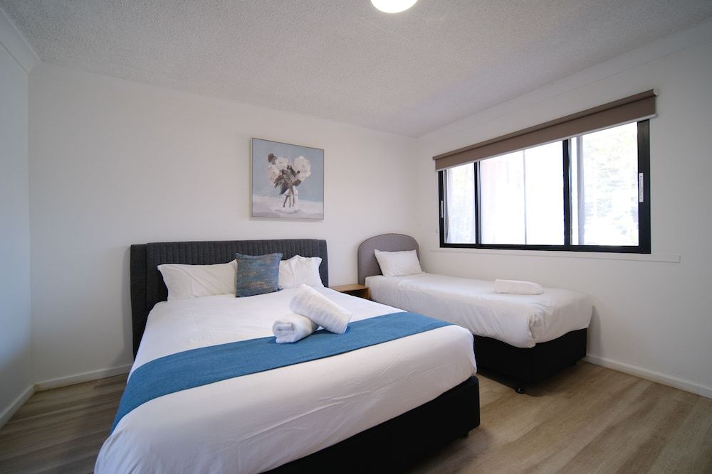 Lakeside Inn Illawarra Pet Friendly Standard Queen Single Room 2