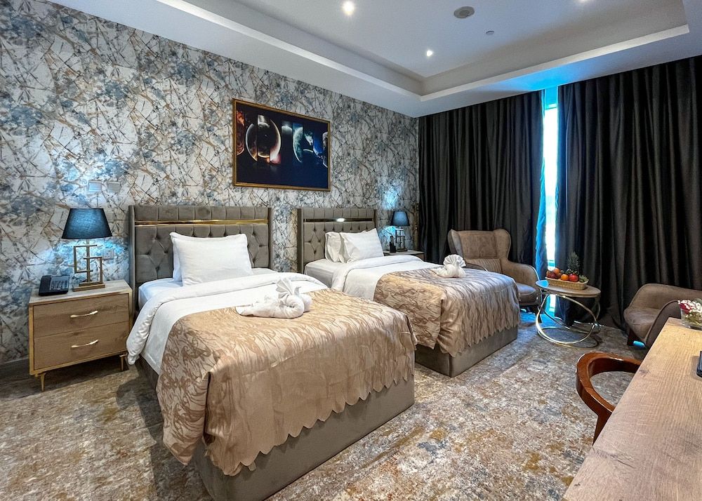 undefined Al Mansour Plaza Hotel