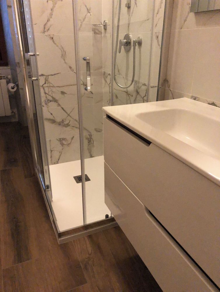 Hotel Bristol Comfort Double or Twin Room, Ensuite 8