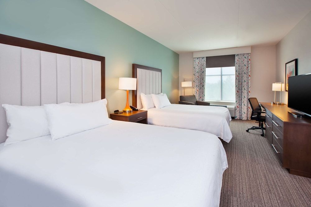 Suite, 2 Queen Beds, Accessible, Bathtub