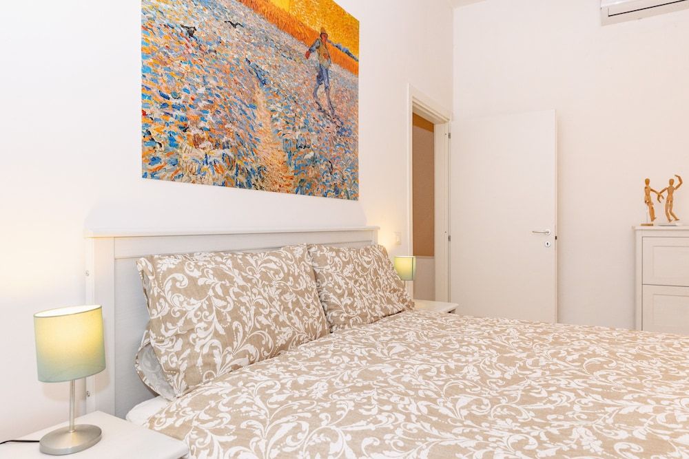 Residence Sorrento City Apartment, 2 Bedrooms, Balcony, Garden View (Via Parsano 6 B) 3