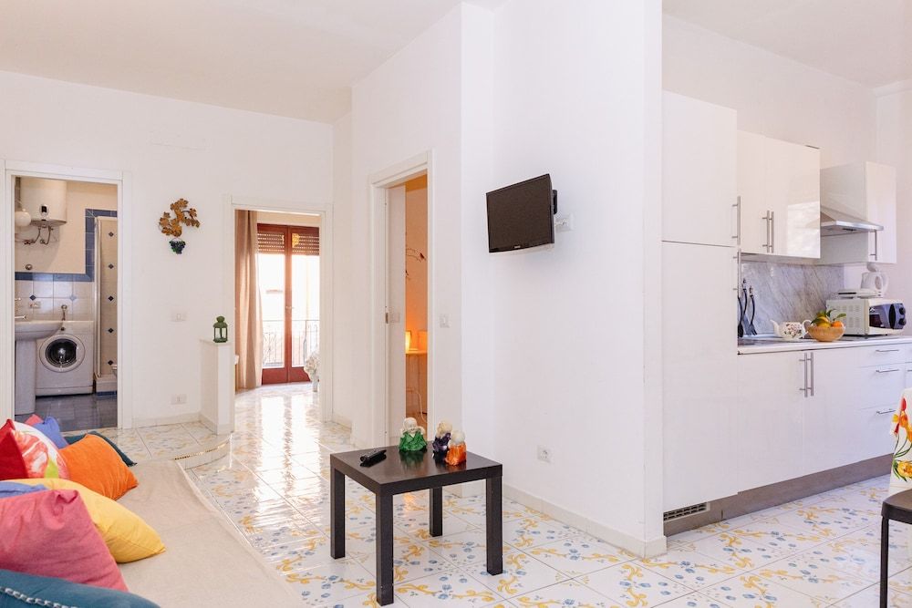 Residence Sorrento City Apartment, 2 Bedrooms, Balcony, Garden View (Via Parsano 6 B) 21