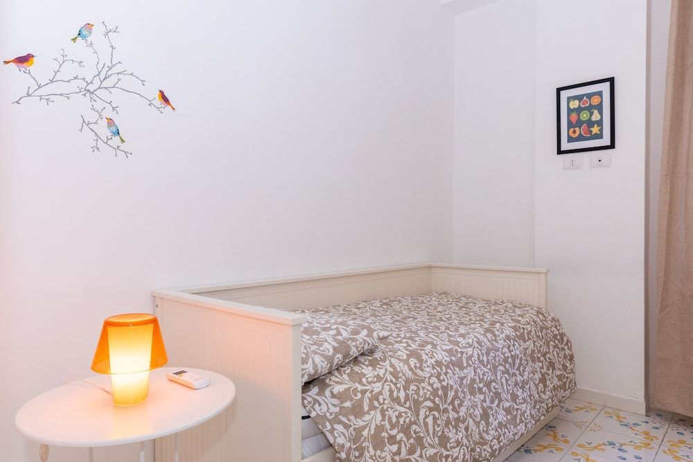 Residence Sorrento City Apartment, 2 Bedrooms, Balcony, Garden View (Via Parsano 6 B) 20