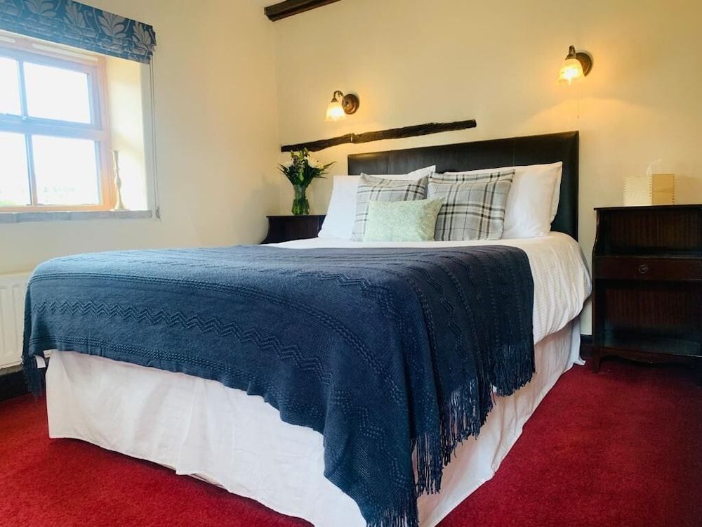 George & Dragon Country House Hotel Classic Double Room 6