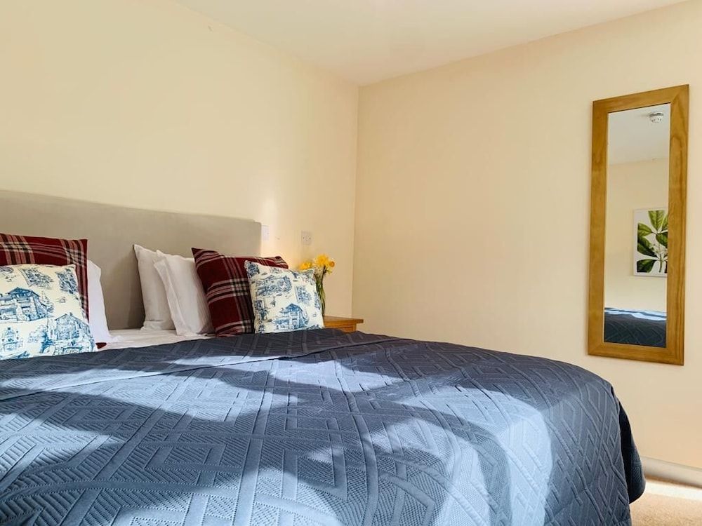 George & Dragon Country House Hotel Superior King Room 8