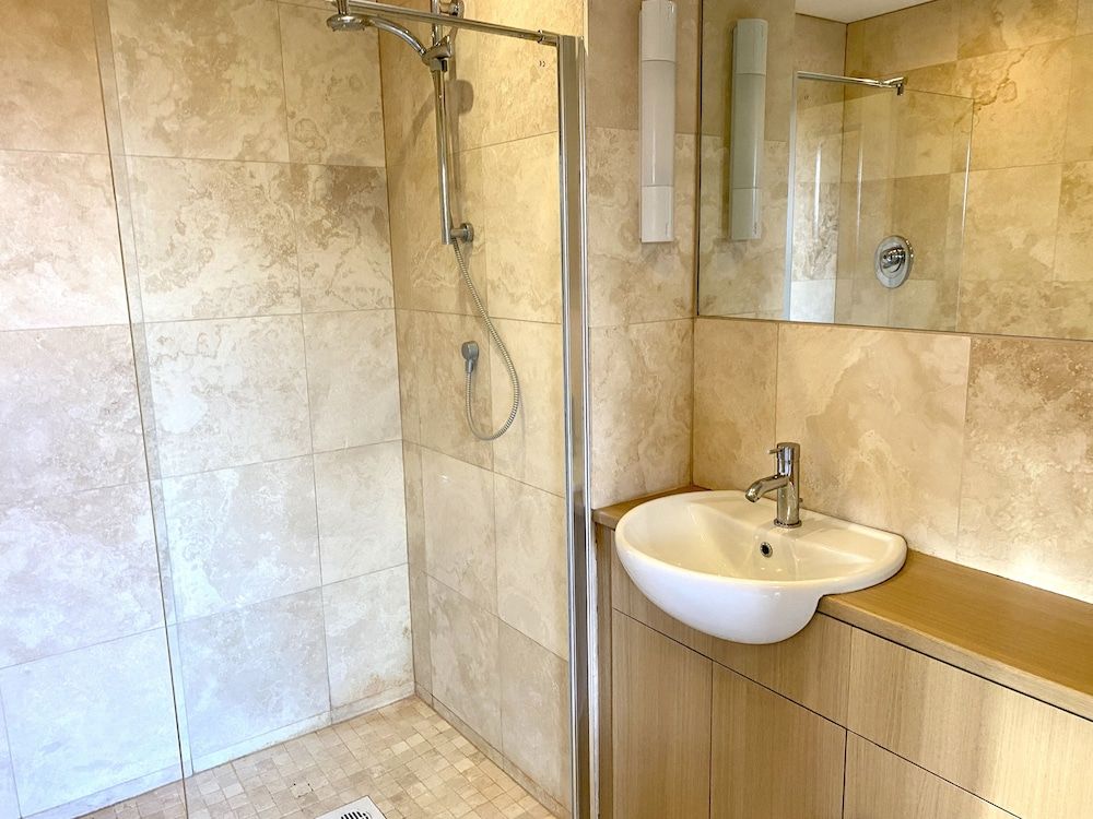 George & Dragon Country House Hotel Classic Twin Room 9