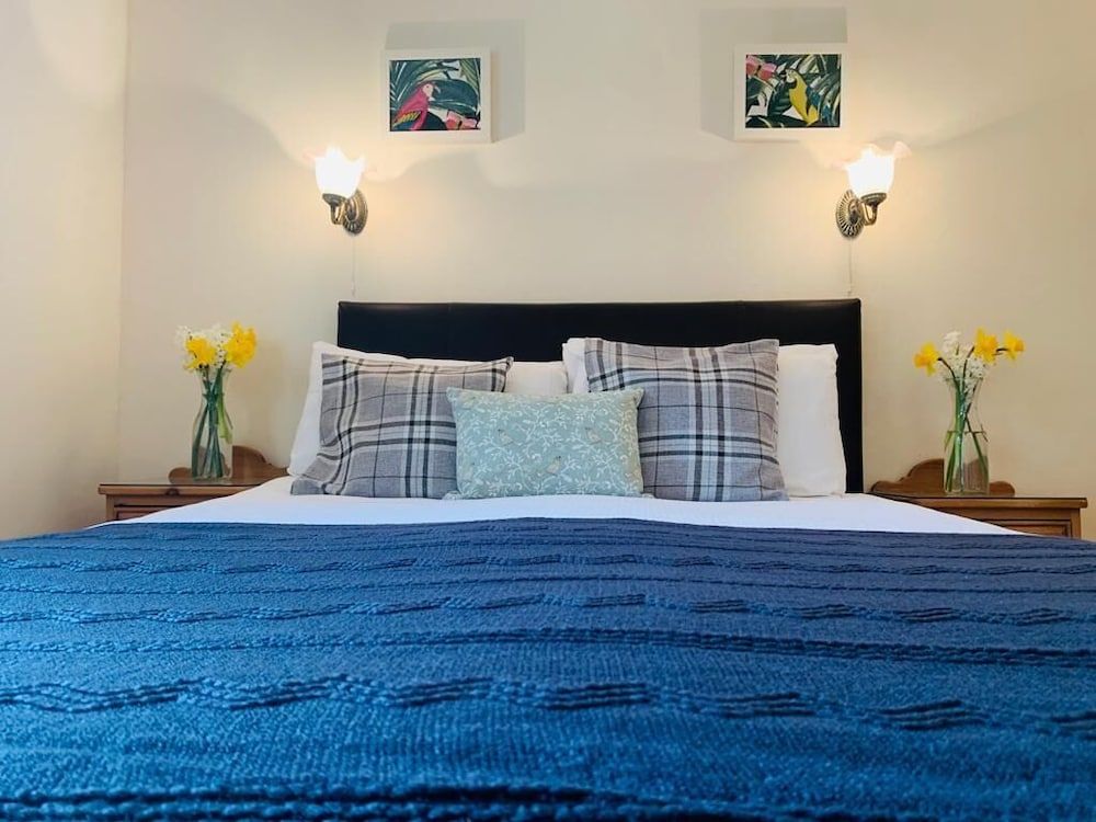 George & Dragon Country House Hotel Classic Double Room 2