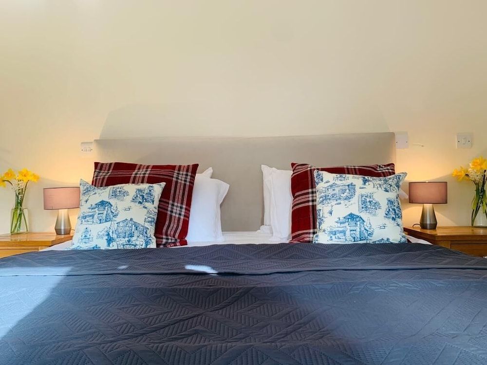 George & Dragon Country House Hotel Superior King Room 11