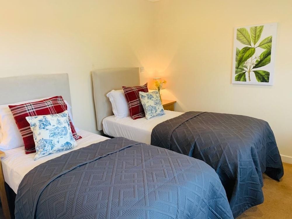 George & Dragon Country House Hotel Classic Twin Room 7