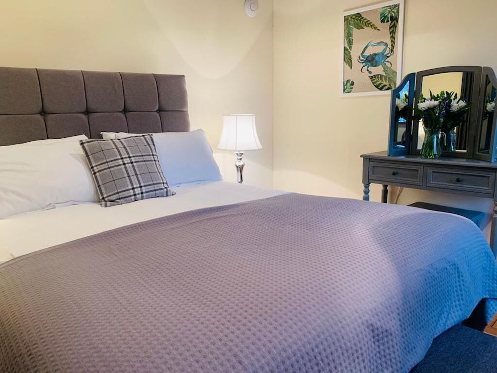 George & Dragon Country House Hotel Superior King Room 5