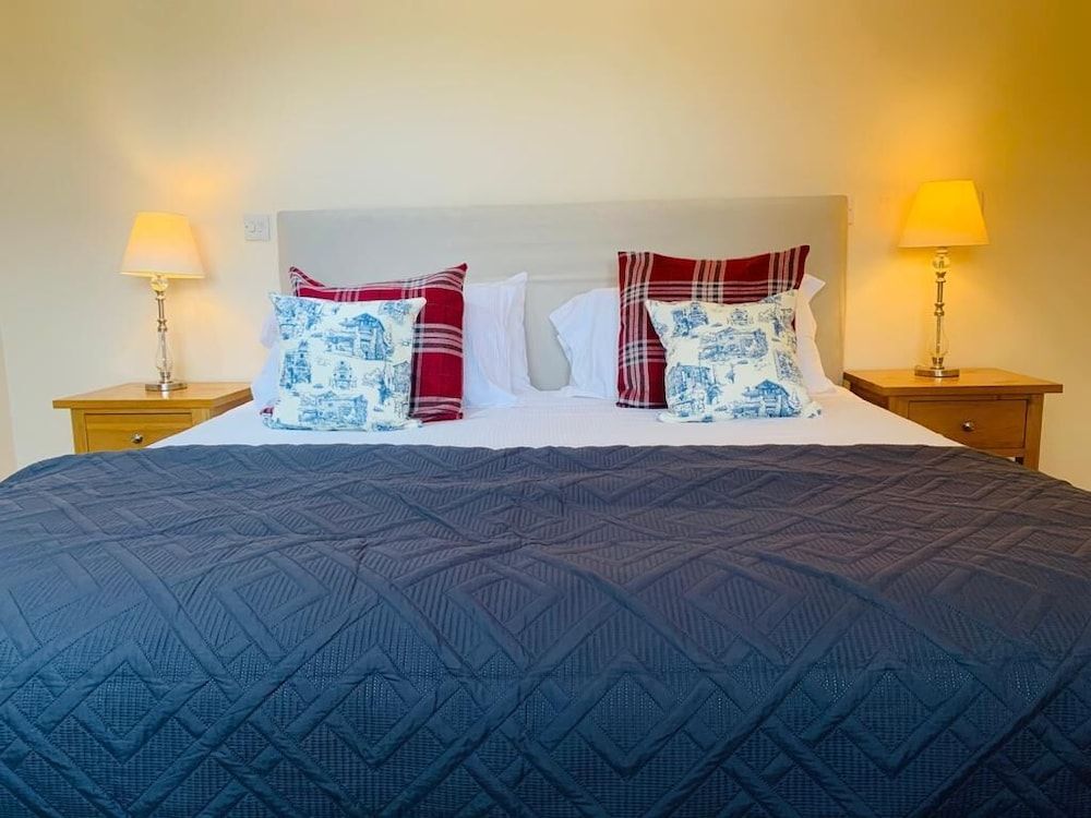 George & Dragon Country House Hotel Superior King Room 9