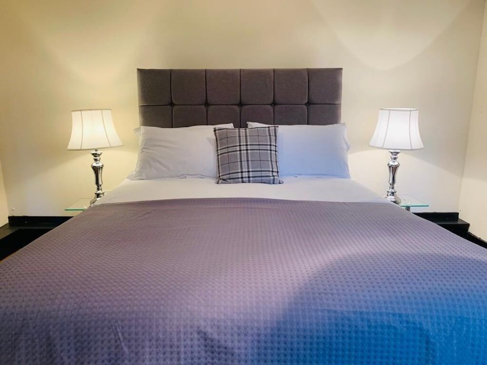 George & Dragon Country House Hotel Superior King Room 3