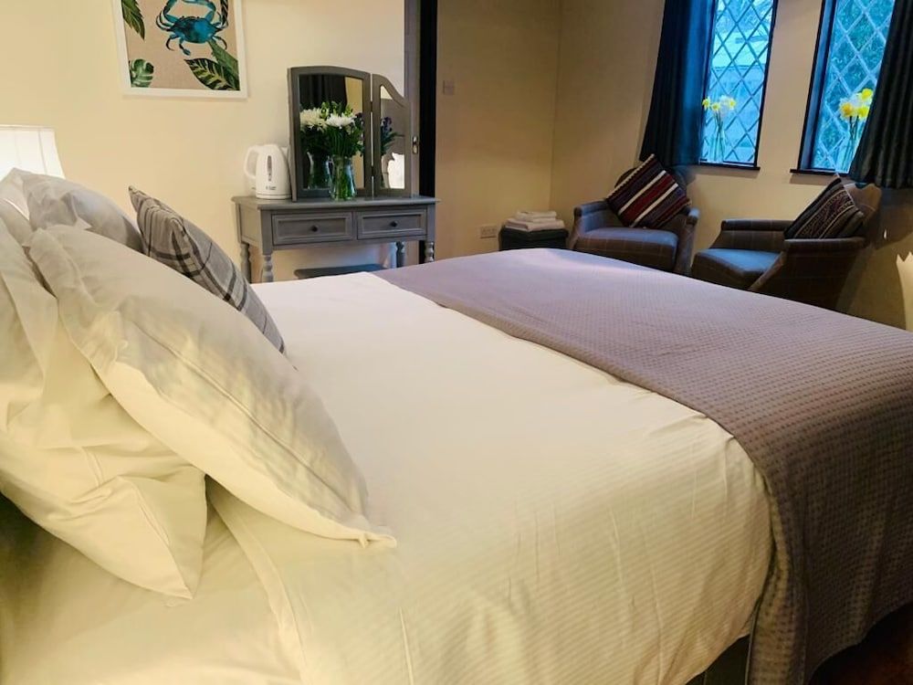 George & Dragon Country House Hotel Classic Double Room