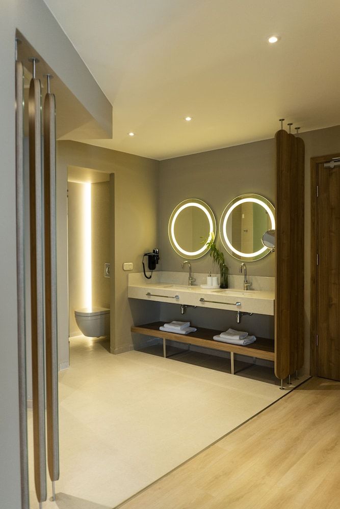 Premium Side Sea View Room