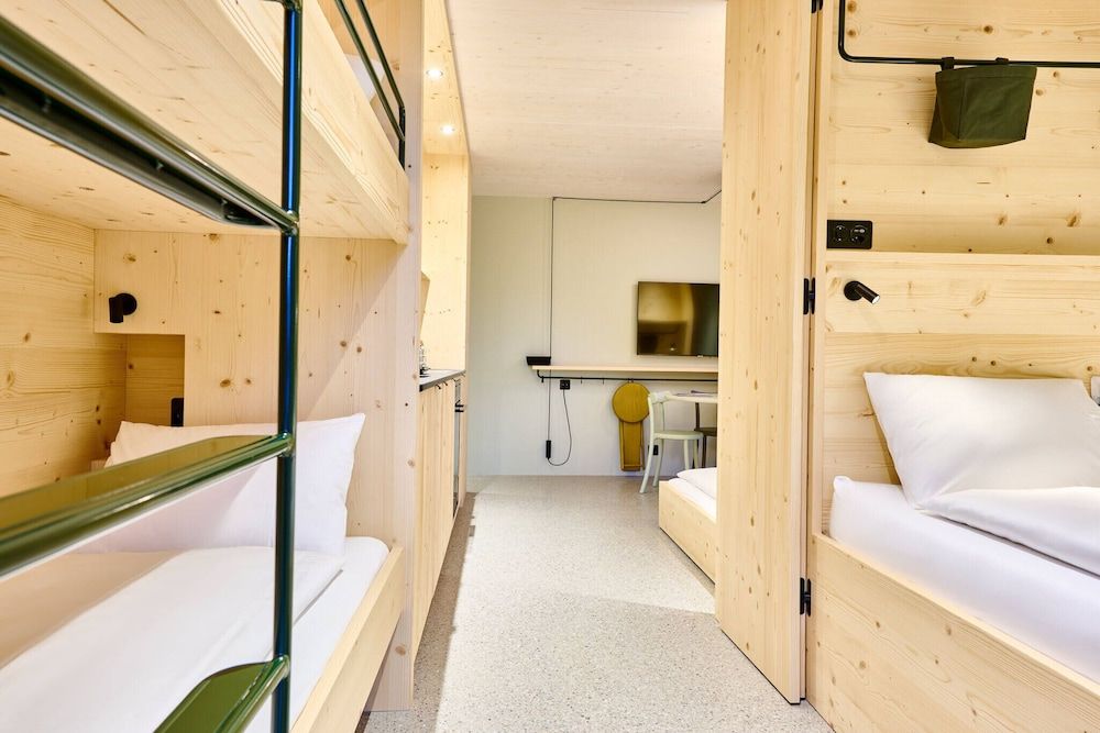 Apart Hotel Adelboden am Dorfplatz Deluxe Apartment 9