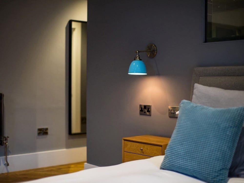 The Sun Inn Suite, Ensuite (River View ) 7