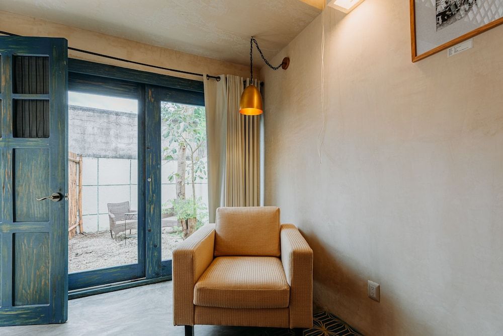 Waye Valladolid Centro – Sustainable, Authentic Experiences & Pet Friendly Boutique Hotel Junior Suite with Private Terrace 4