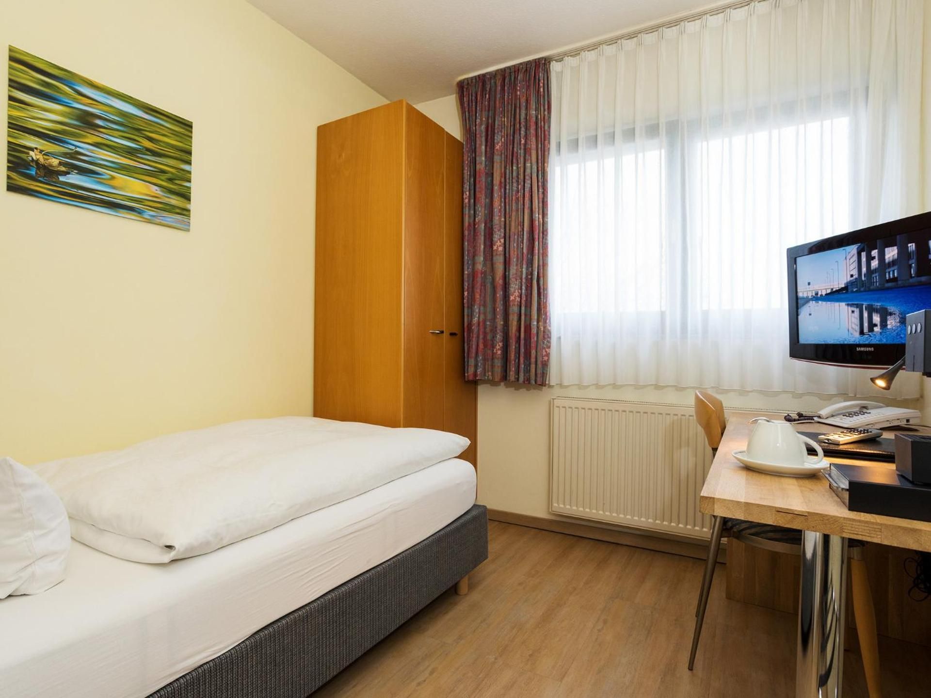 Budget Single Room