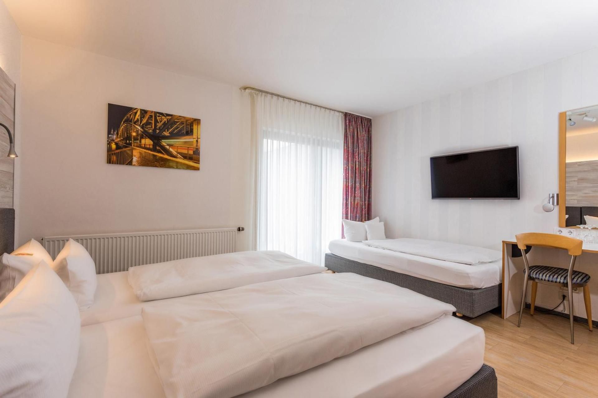 Triple Room with Balcony