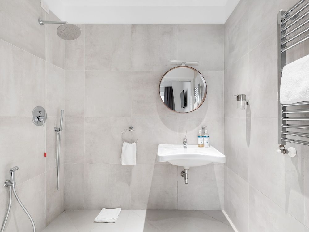 Numa Rome Tullo Small Room - Accessible 5