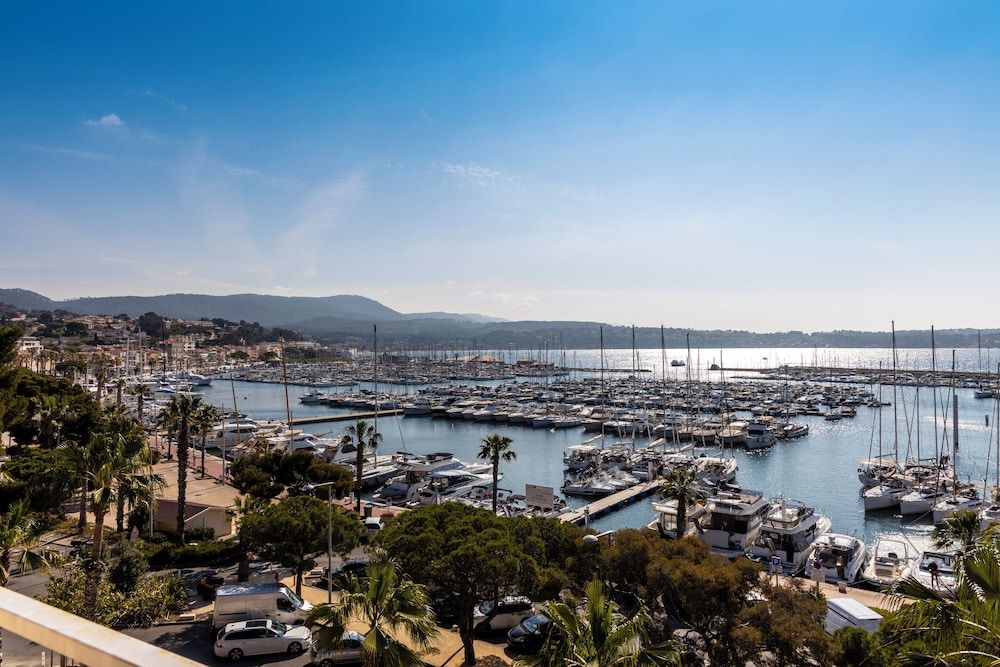 Studio, Harbor View
