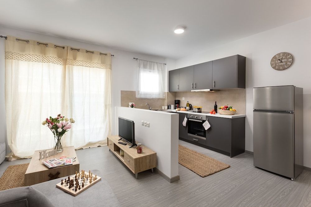 Deluxe Apartment, 2 Bedrooms Semi-Basement