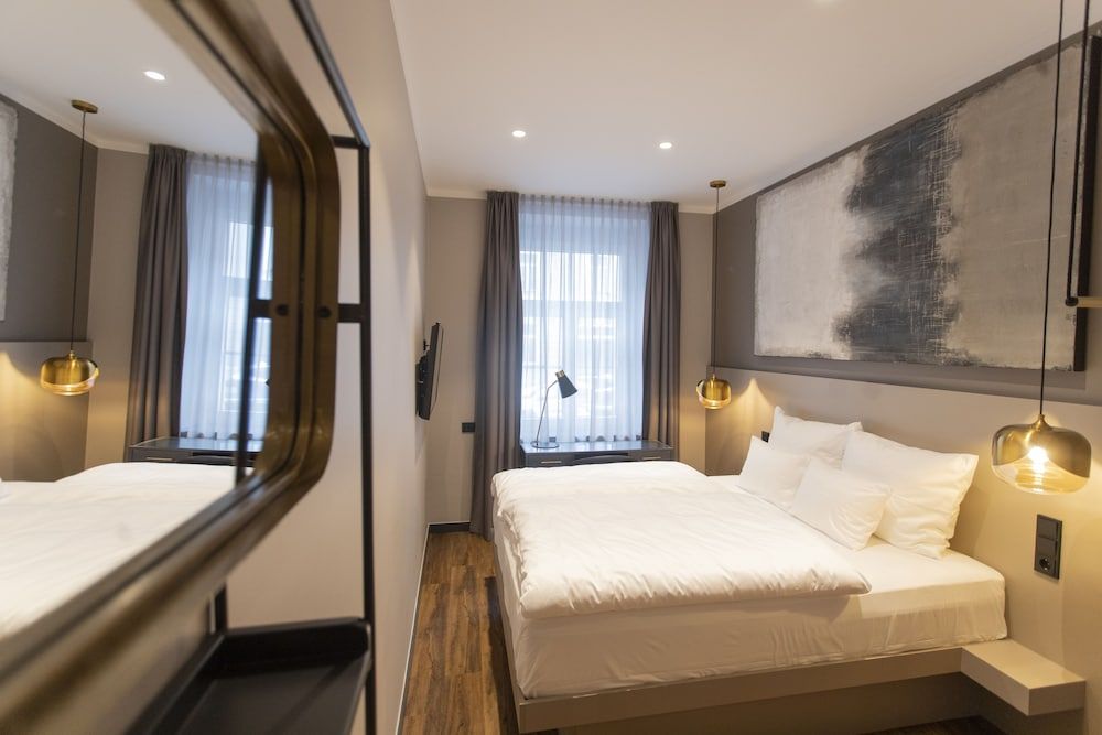 Munich Rooms Hotel City Double Room 9