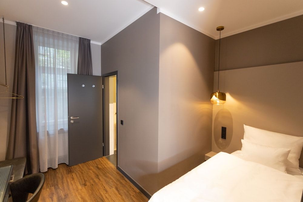 undefined Munich Rooms Hotel 4