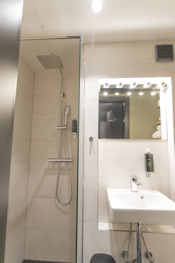 Munich Rooms Hotel City Double Room 12