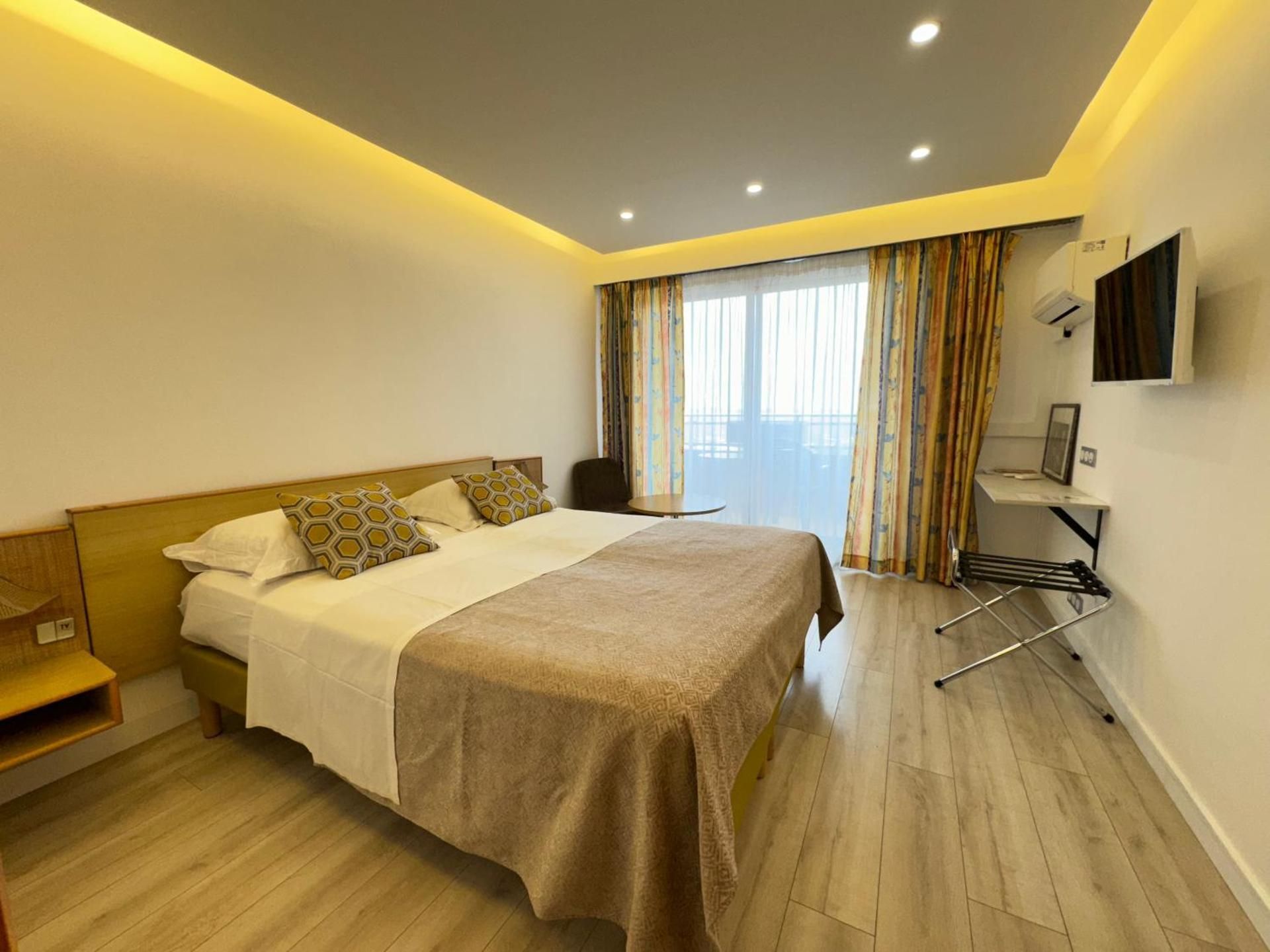 Double or Twin Room with Balcony