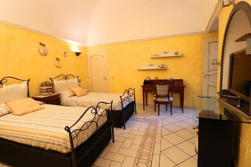 Ilary House Luxury Apartment, 3 Bedrooms 8