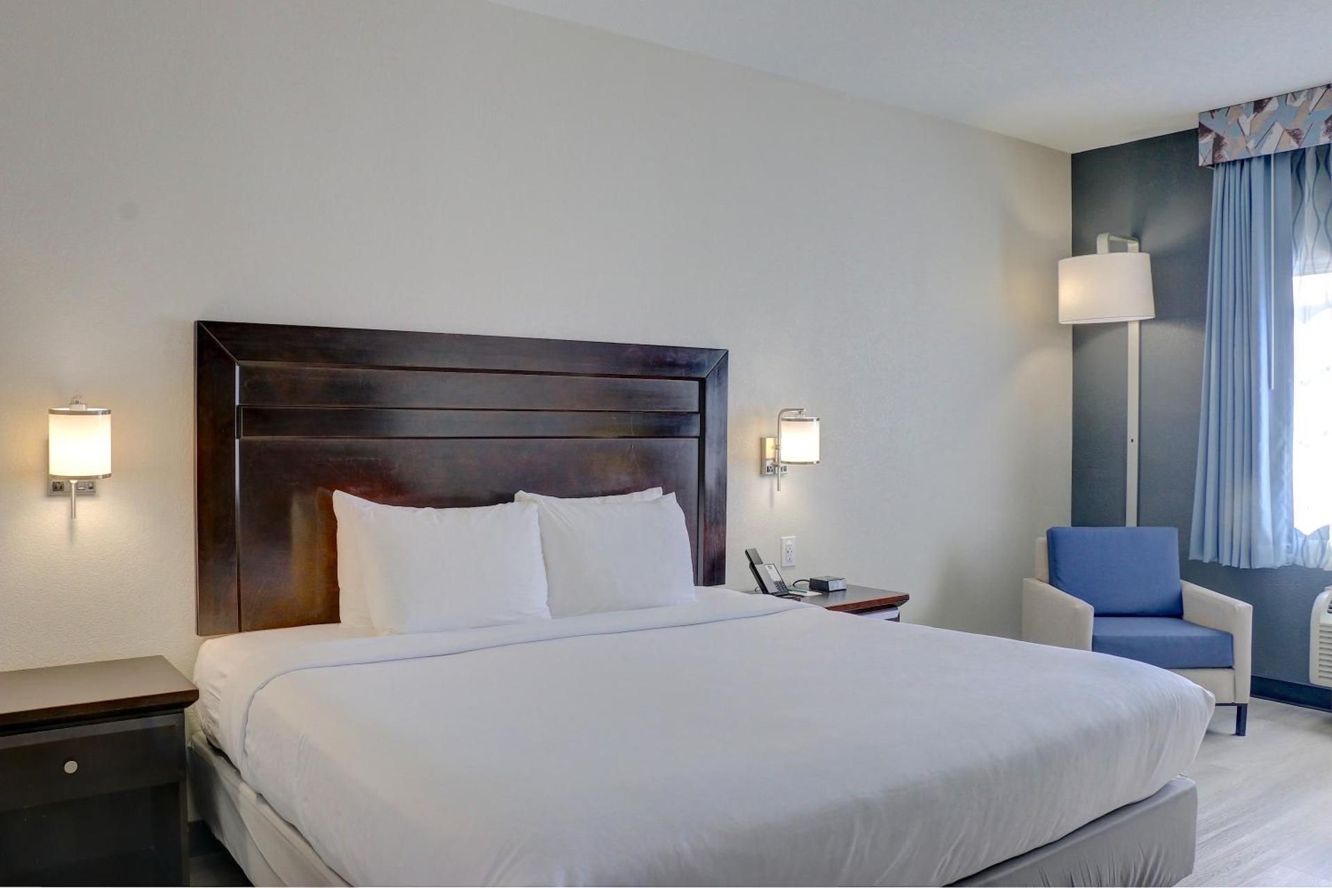 King Room - Non-Smoking