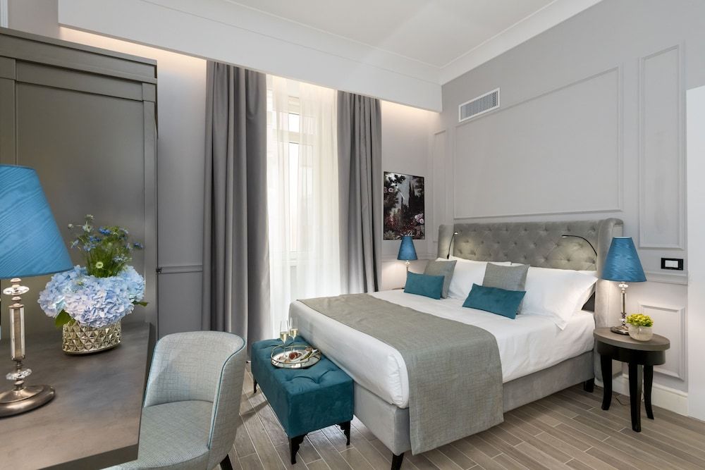 undefined Hotel La Ville 8