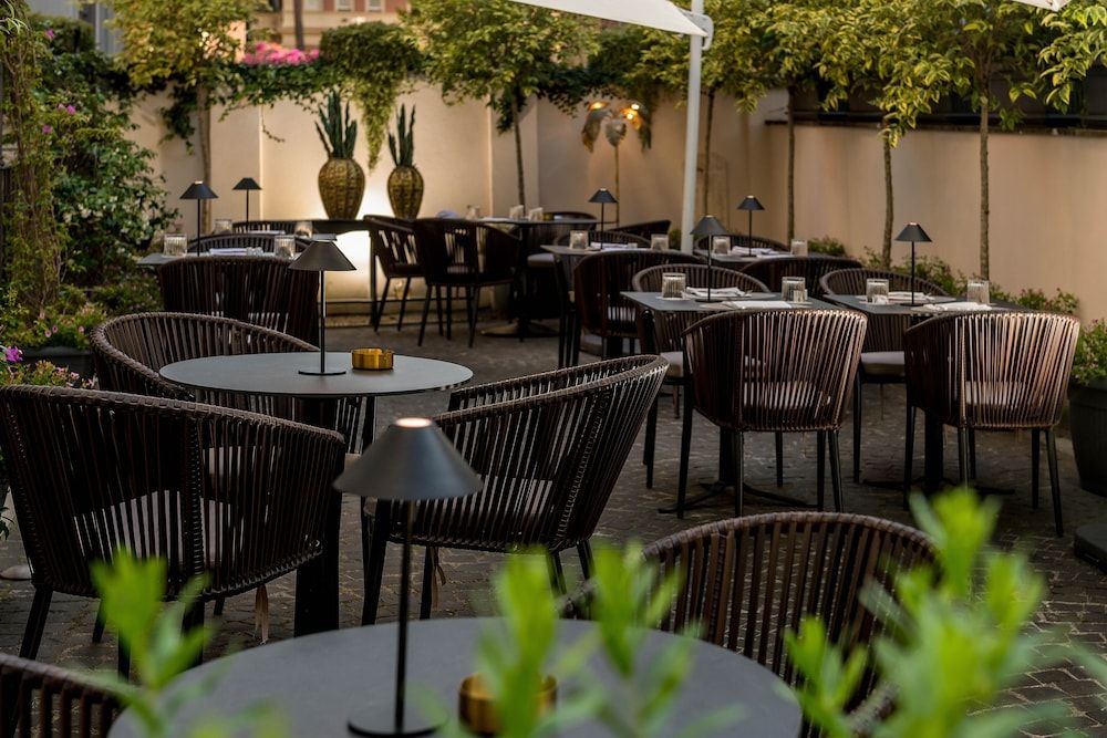 undefined Hotel La Ville 5