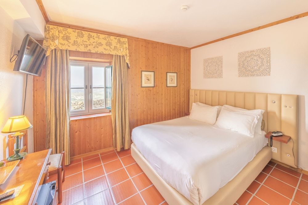 Hotel Dom Manuel Double Room, Mountain View 5