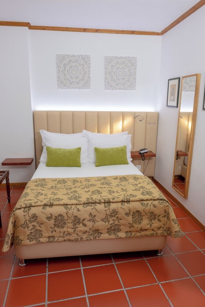 Hotel Dom Manuel Standard Double or Twin Room 4