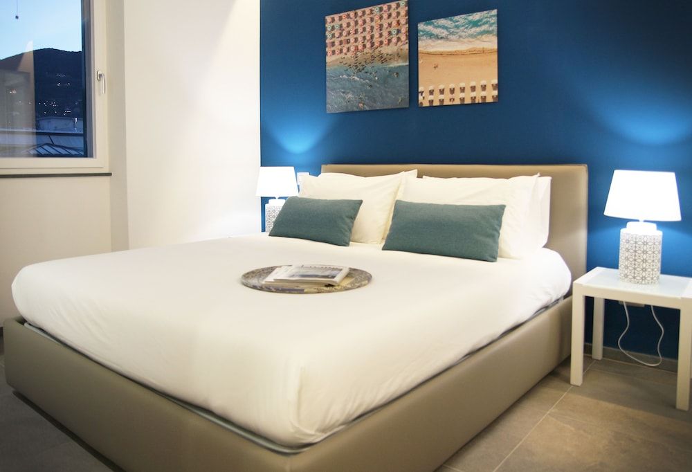 Basic Double Room (Blu)