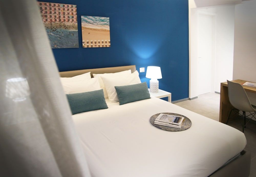 Basic Double Room (Blu)