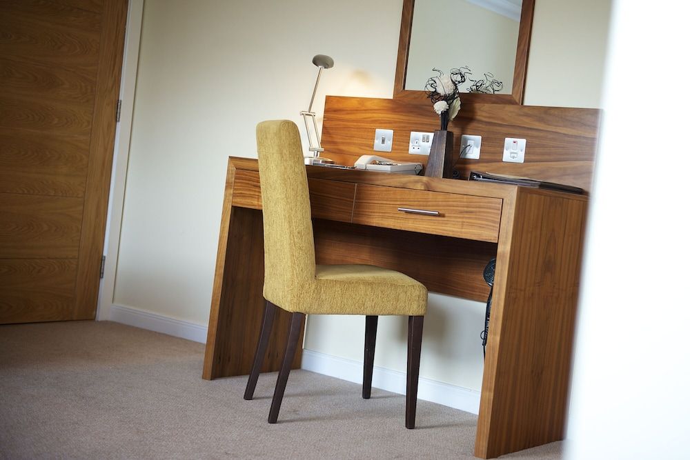 undefined Nevis Bank Inn 4