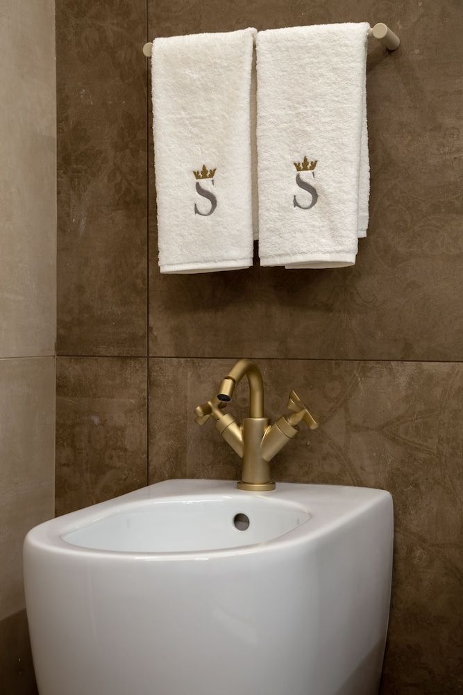 Dimora Storica Lo Svevo Comfort Room (Degli Artisti) 3