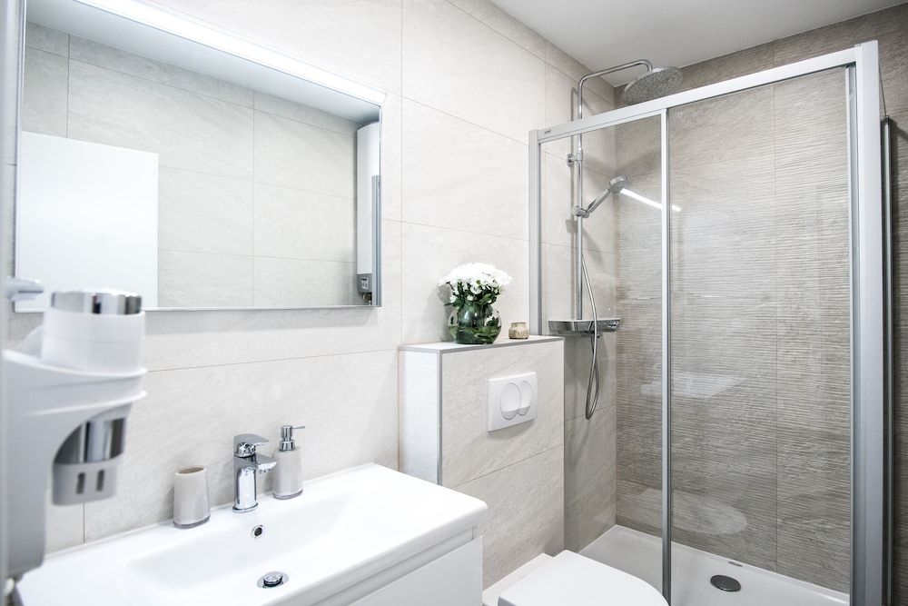 Dubrovnik Spectrum Rooms Deluxe Double Room (Lower Ground) 12