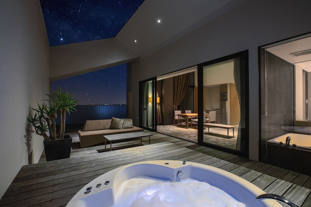 Garden Terrace Saga Hotels & Resorts Deluxe Twin Room, Jetted Tub 15