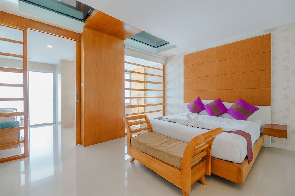 2 Bedroom, King, Sea View, Balcony