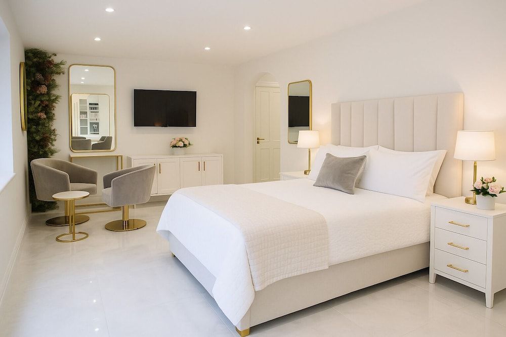 The Hadley Hotel Executive Suite 5