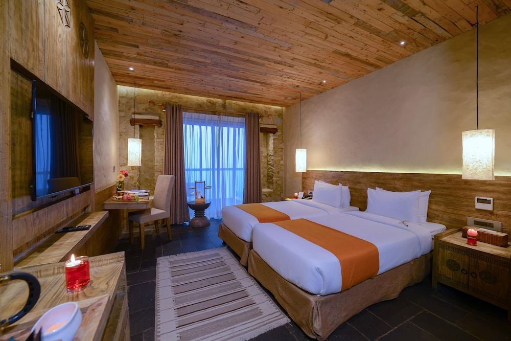 Sarangkot Mountain Lodge Deluxe Room, Balcony, Mountain View