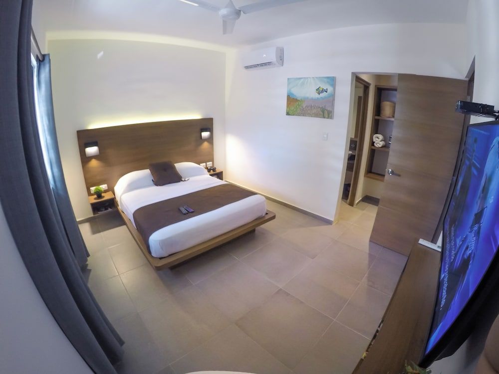 Viento Suites Cancún Superior Suite, 1 Bedroom, Private Bathroom 2