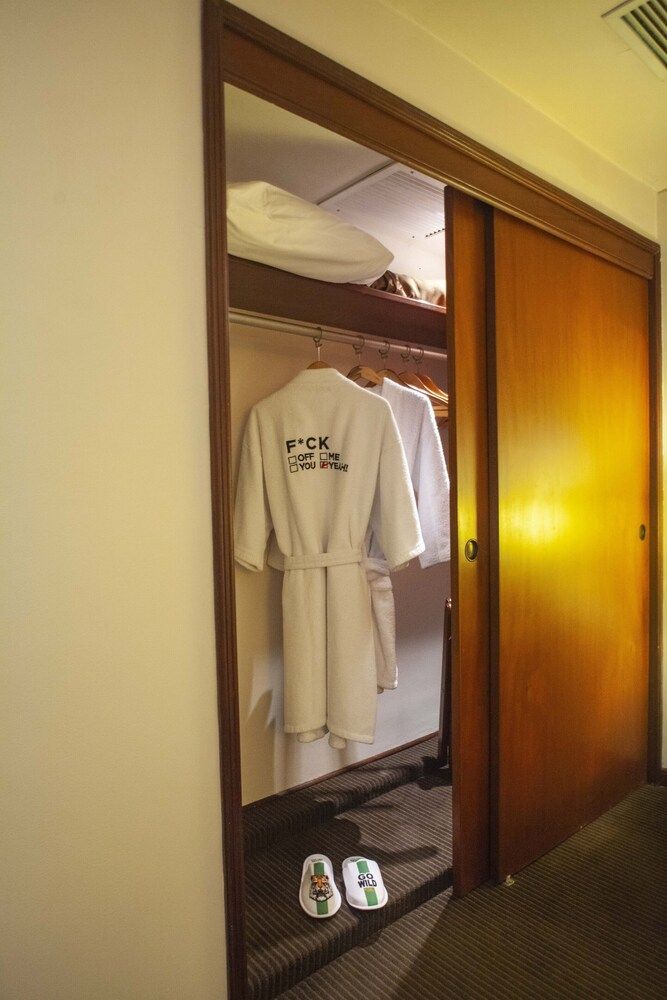 Luoxo Hotel City Room, 1 King Bed 14