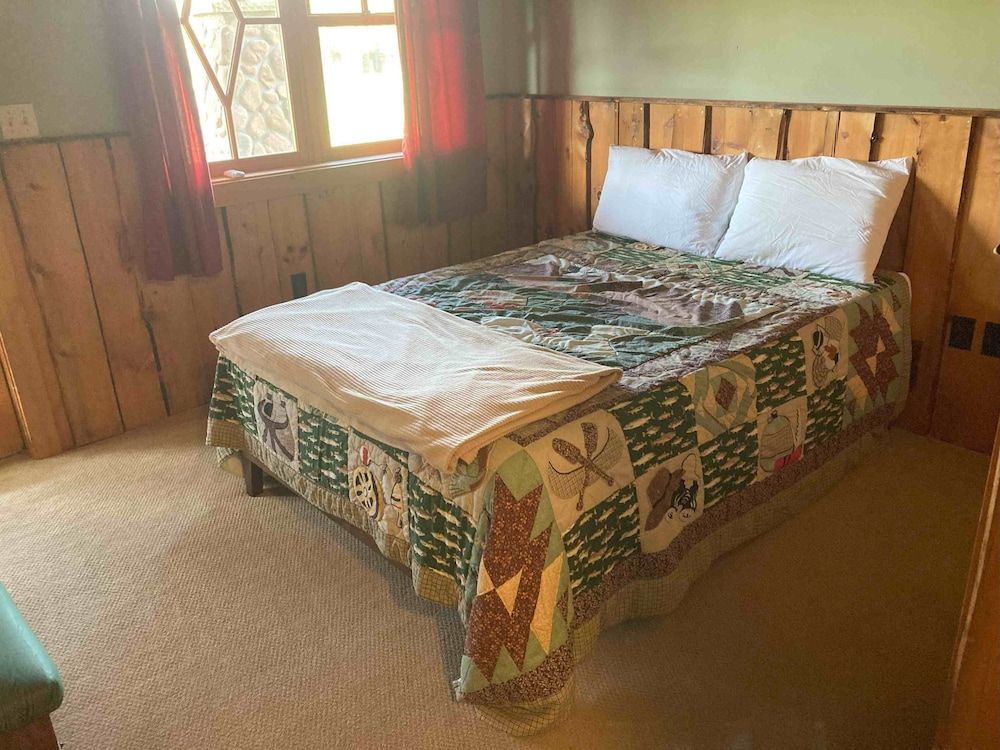 Family Townhome, 3 Bedrooms, Balcony, Partial Lake View
