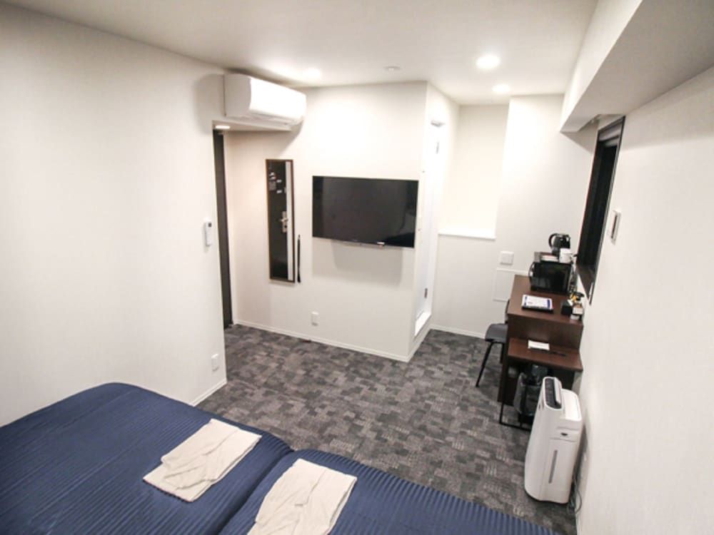 HOTEL LiVEMAX Nagoya Kanayama Twin Room, Smoking 2