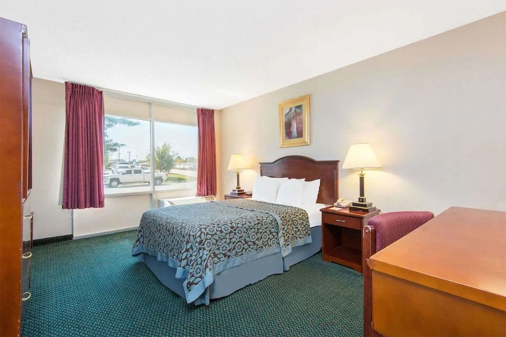 Comfort Room, 1 King Bed, Non Smoking